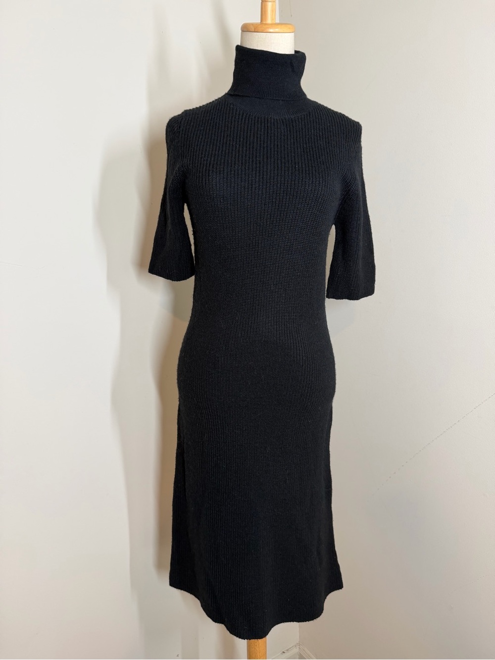 Maggy London Women’s Black Knit -SZ M- Turtleneck Sweater Midi Dress